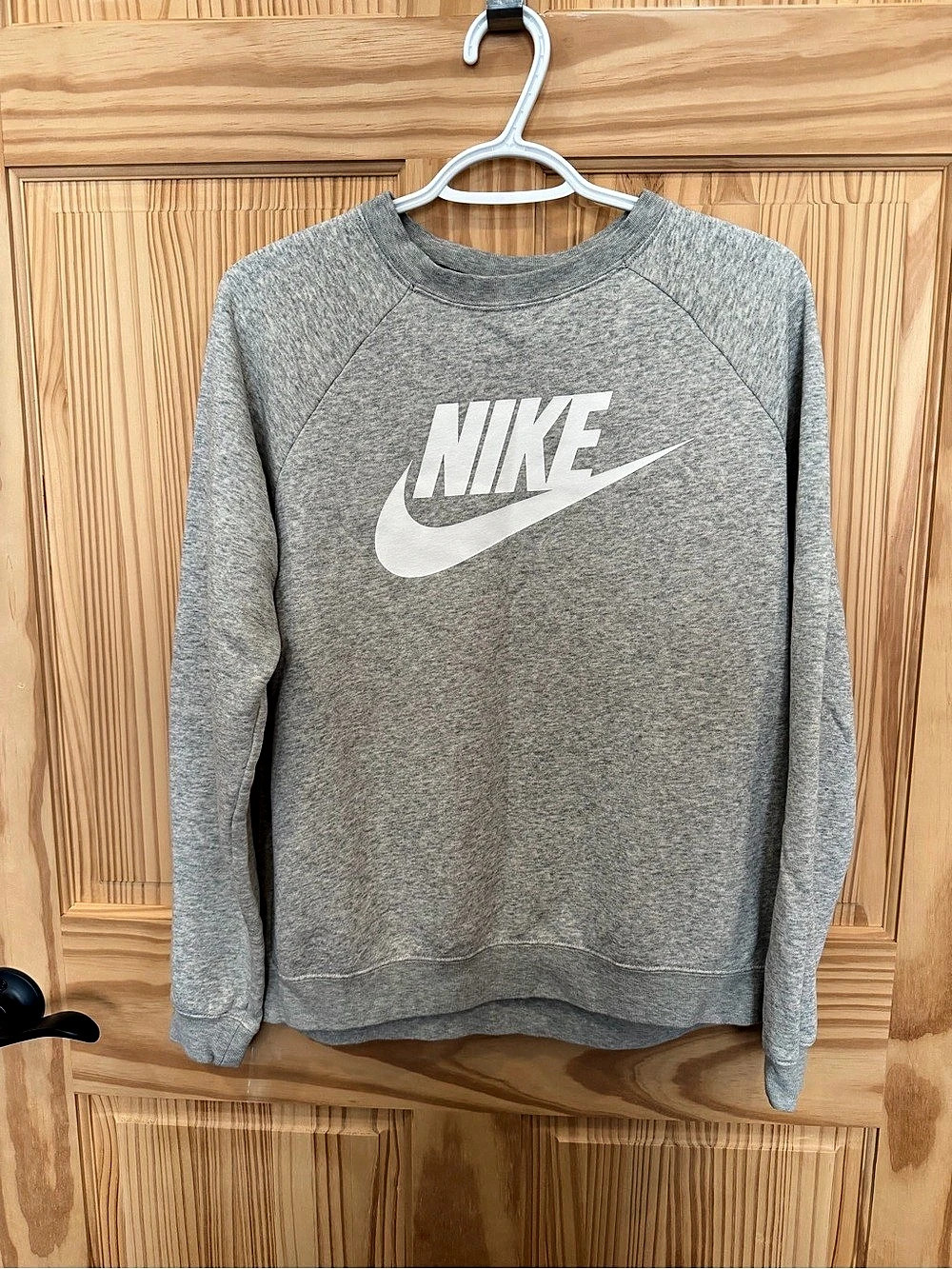 Nike Graphic Crewneck Sweatshirt Gray Size Medium